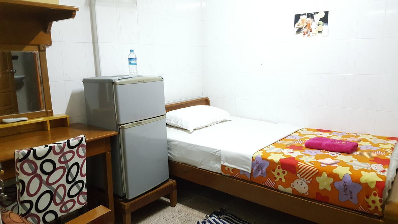Chan Myae Guesthouse Yangon Exterior photo